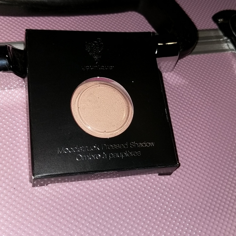 Moodstruck Pressed Shadow